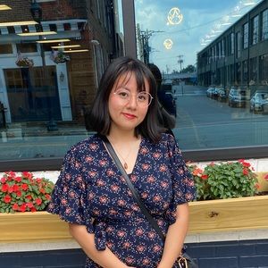 Meet your Posher, Laura nayeli